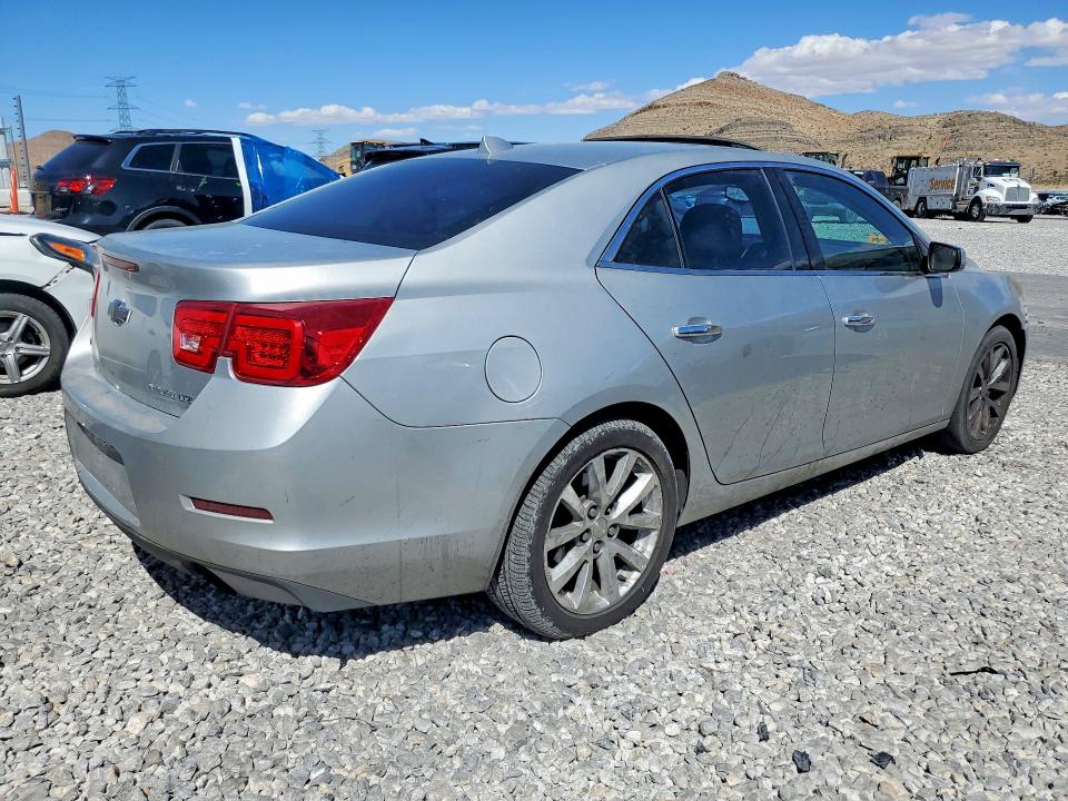 Photo 3 from auction – 2014 CHEVROLET MALIBU with VIN 1G11H5SL5EF299449