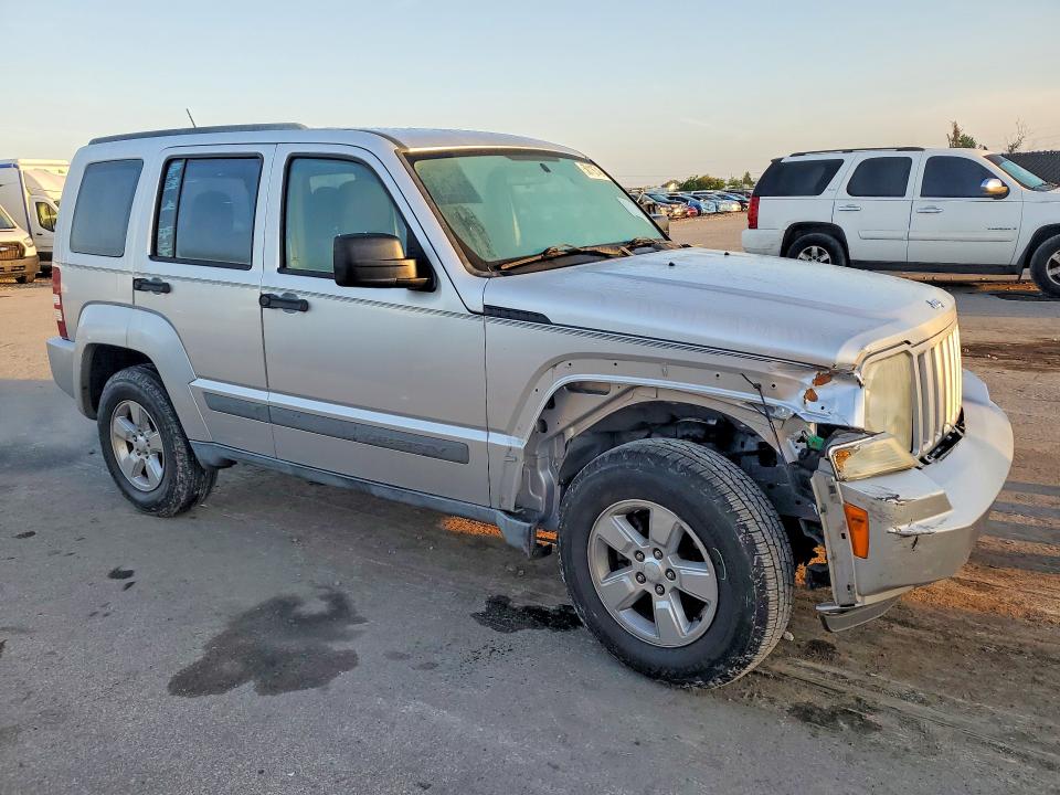 Photo 4 from auction – 2011 JEEP LIBERTY with VIN 1J4PP2GK5BW594821