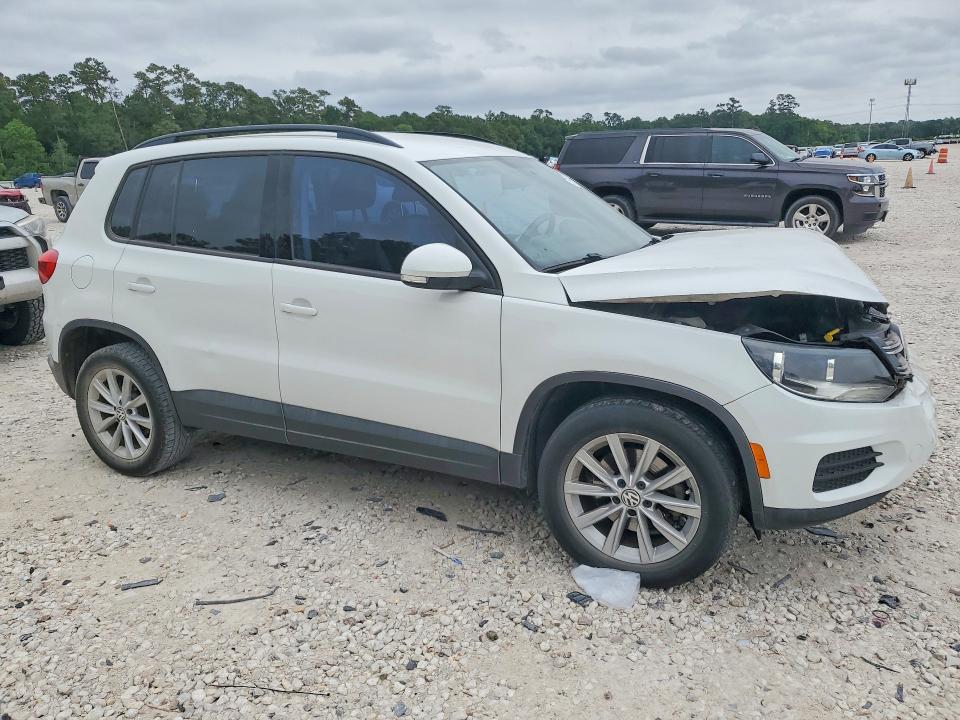 Photo 4 from auction – 2018 VOLKSWAGEN TIGUAN LIMITED with VIN WVGBV7AX6JK001878