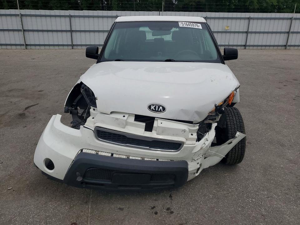 Photo 5 from auction – 2011 KIA SOUL with VIN KNDJT2A19B7306882