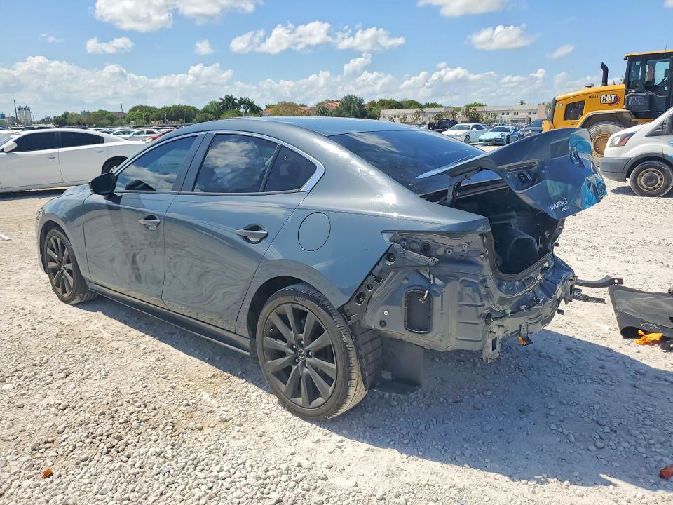Photo 2 from auction – 2024 MAZDA 3 with VIN 3MZBPBCM2RM419232