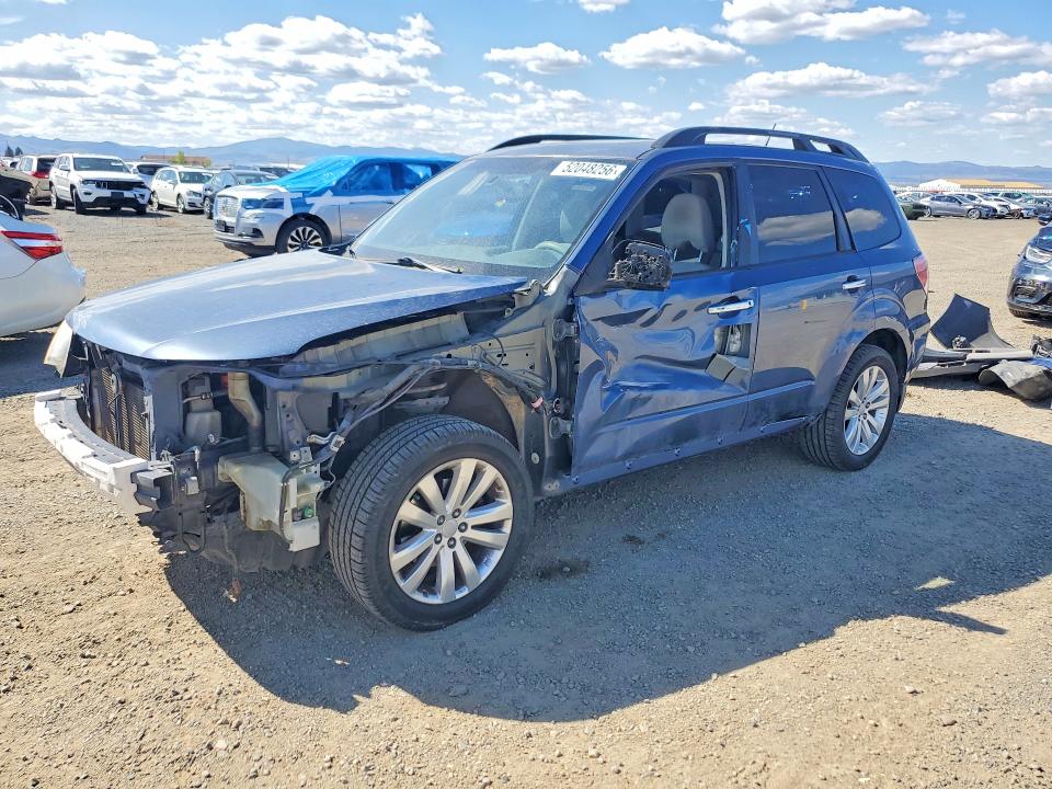 SUBARU FORESTER 2013 with VIN JF2SHADC9DH411935 - Photo from auction
