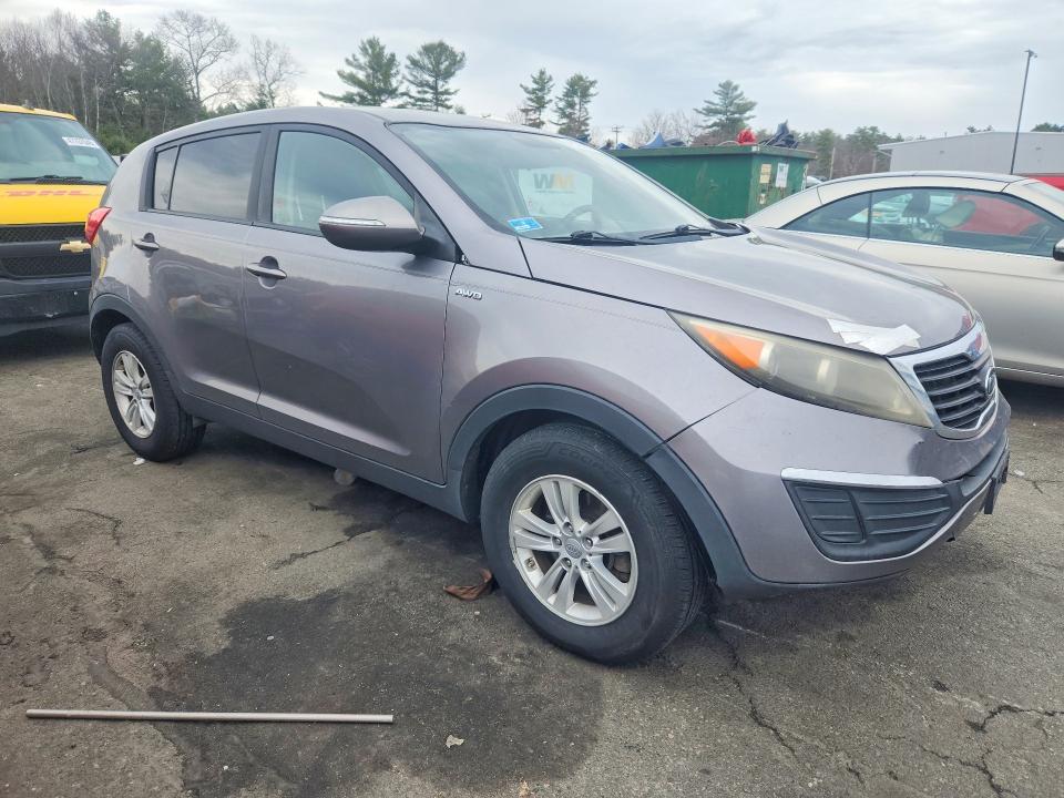 Photo 4 from auction – 2011 KIA SPORTAGE with VIN KNDPBCA21B7074922