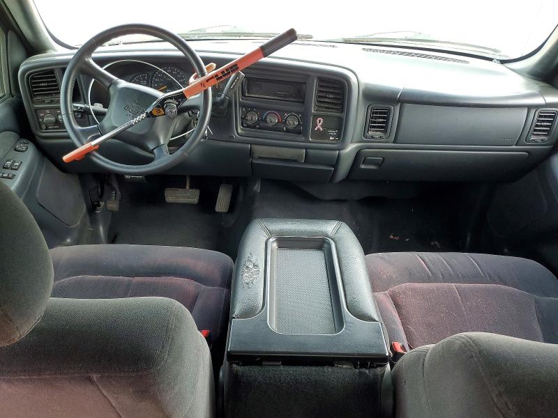 Photo 8 from auction – 2002 CHEVROLET SILVERADO with VIN 1GCEC19T52Z227876