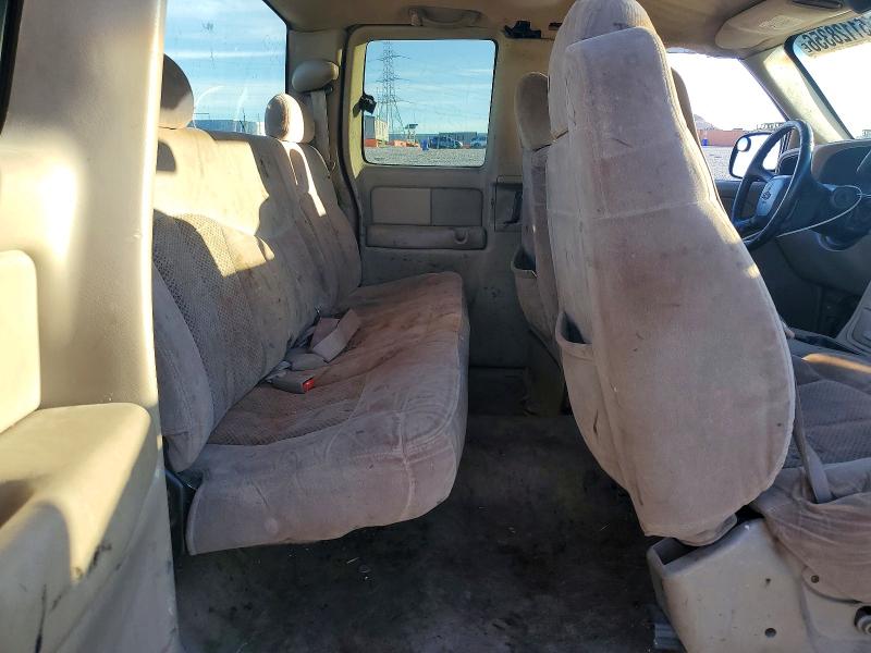 Photo 10 from auction – 2002 CHEVROLET SILVERADO with VIN 1GCEC19T32E233084