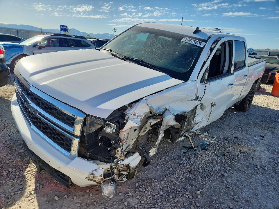 CHEVROLET SILVERADO 2015 z numerem VIN 1GCUKREC1FF204704 - Zdjęcie z aukcji