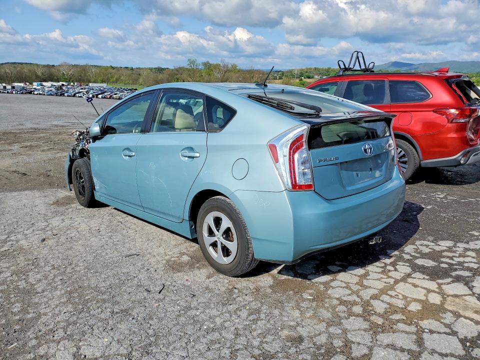 Photo 2 from auction – 2013 TOYOTA PRIUS with VIN JTDKN3DU6D5600989