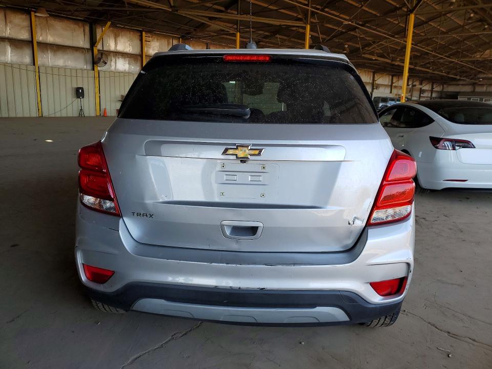 Photo 6 from auction – 2018 CHEVROLET TRAX with VIN KL7CJLSB0JB686733