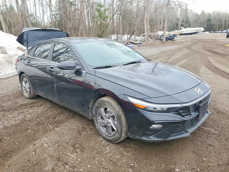 Снимка 4 от търг – 2024 HYUNDAI ELANTRA LUXURY 4DR с VIN KMHLN4DG8RU702730