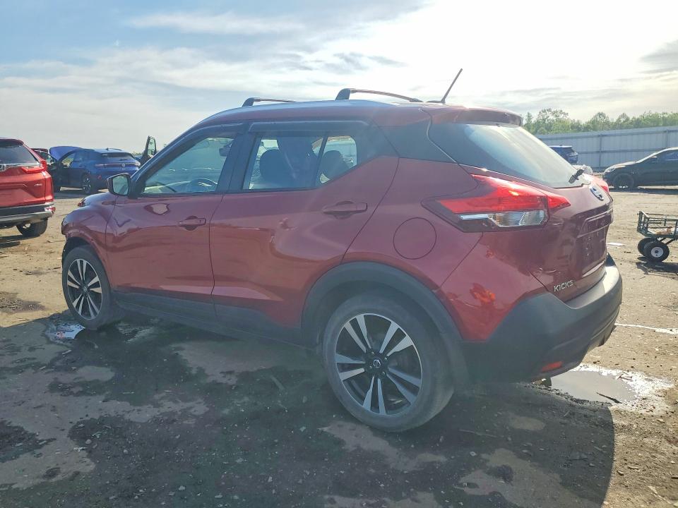 Снимка 2 от търг – 2018 NISSAN KICKS с VIN 3N1CP5CU3JL521676