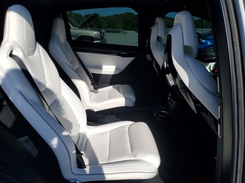Photo 10 from auction – 2016 TESLA MODEL X with VIN 5YJXCBE29GF021128