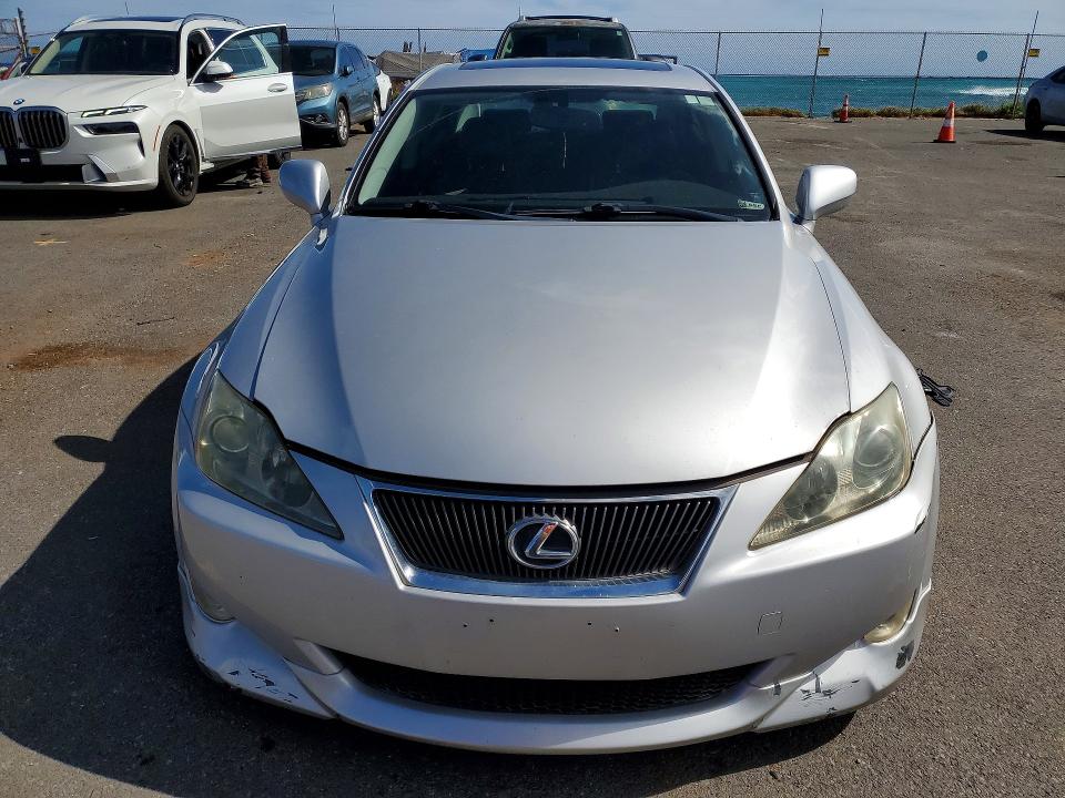 Photo 5 from auction – 2006 LEXUS IS 250 with VIN JTHBK262462015104