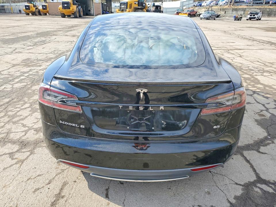 Photo 6 from auction – 2014 TESLA MODEL S with VIN 5YJSA1H13EFP51188