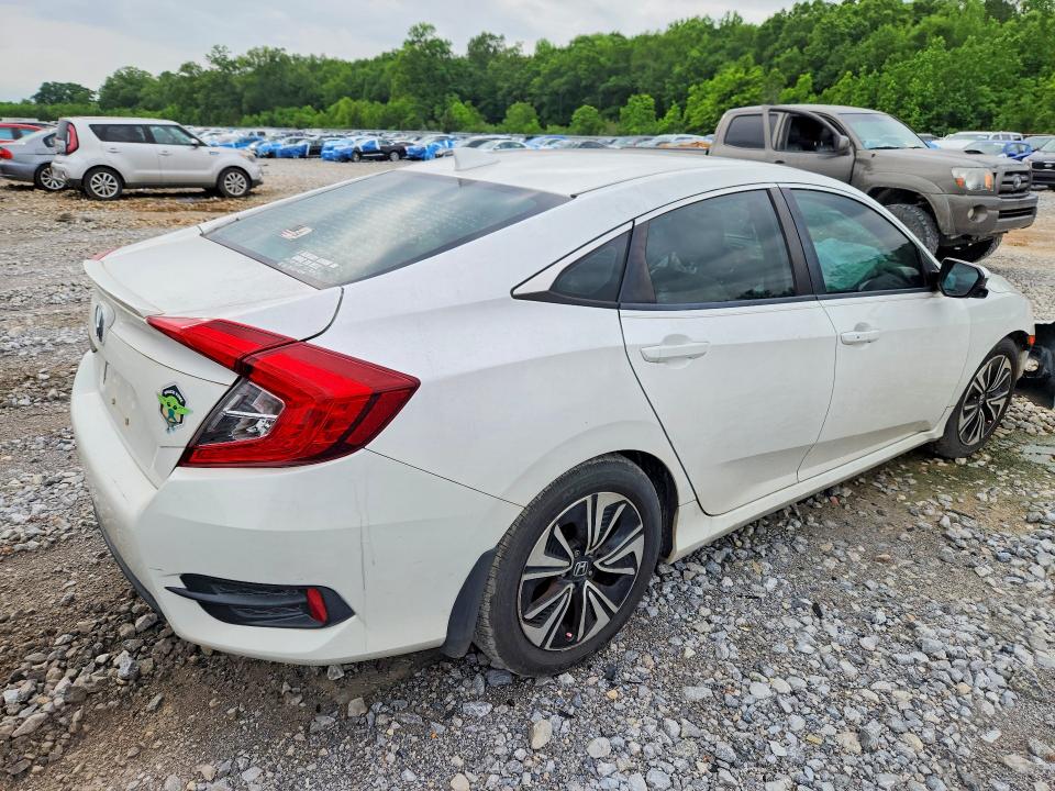 Photo 3 from auction – 2017 HONDA CIVIC with VIN 19XFC1F75HE023160
