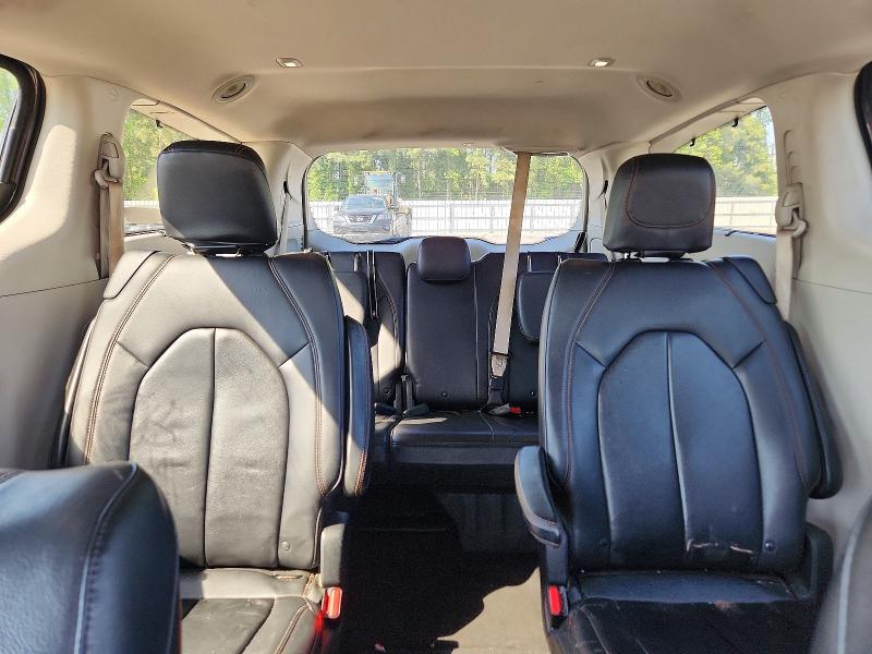 Photo 10 from auction – 2017 CHRYSLER PACIFICA with VIN 2C4RC1BG5HR725707