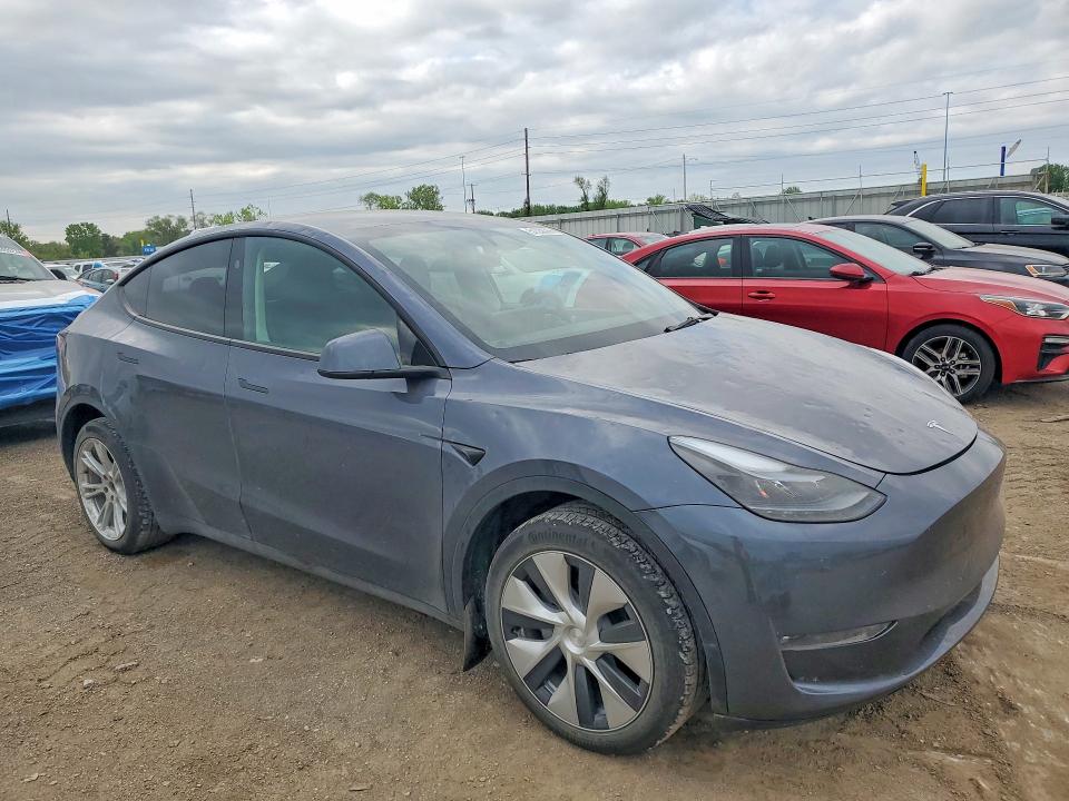 Снимка 4 от търг – 2023 TESLA MODEL Y с VIN 7SAYGDEE5PF791005