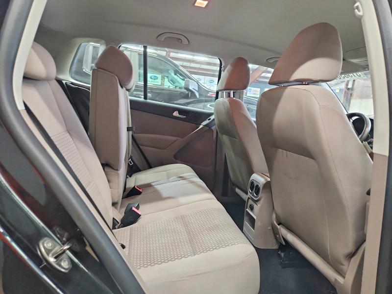 Photo 11 from auction – 2010 VOLKSWAGEN TIGUAN with VIN WVGBV7AX5AW522535