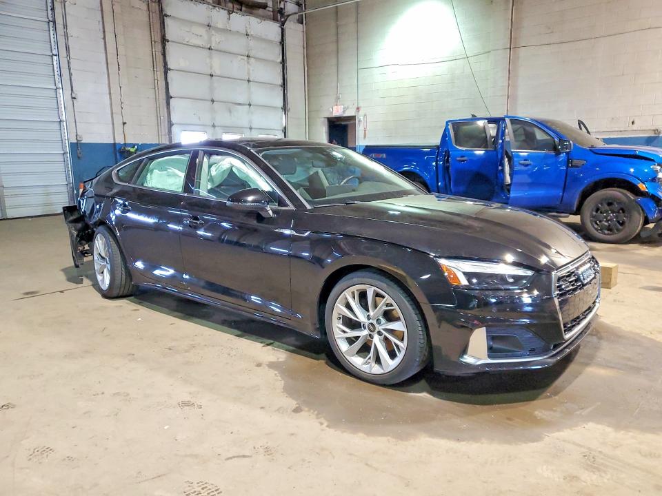 Zdjęcie 4 z aukcji – 2022 AUDI A5 z VIN WAUCBCF56NA030341