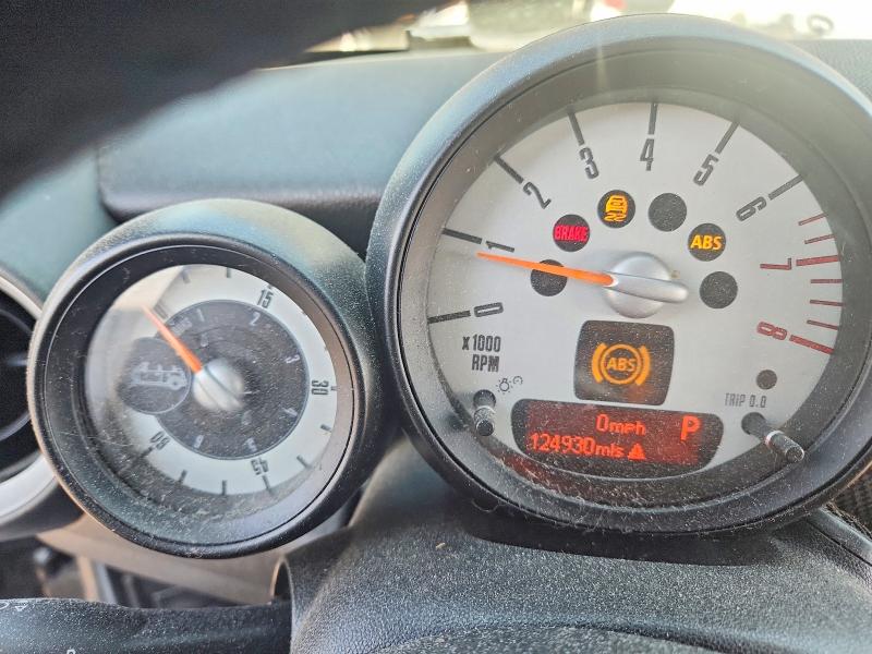 Photo 9 from auction – 2014 MINI COOPER ROADSTER with VIN WMWSY3C59ET594729