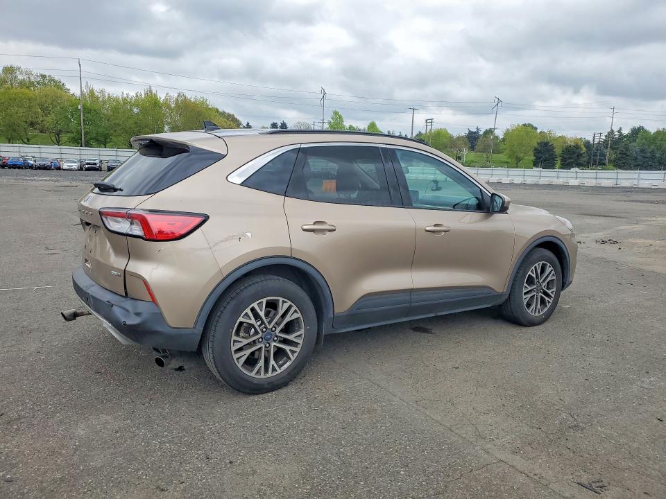 Photo 3 from auction – 2020 FORD ESCAPE with VIN 1FMCU9H68LUA79845