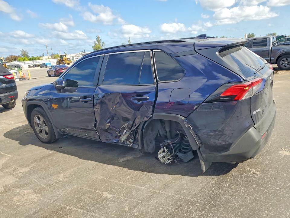 Photo 2 from auction – 2025 TOYOTA RAV4 with VIN 2T3W1RFV0SW435369