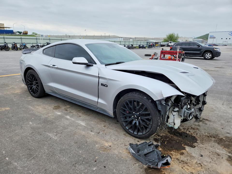 Photo 4 from auction – 2019 FORD MUSTANG with VIN 1FA6P8CF1K5174756