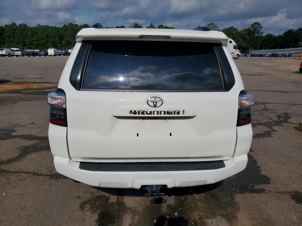 Photo 6 from auction – 2022 TOYOTA 4RUNNER with VIN JTEFU5JR1N5261135