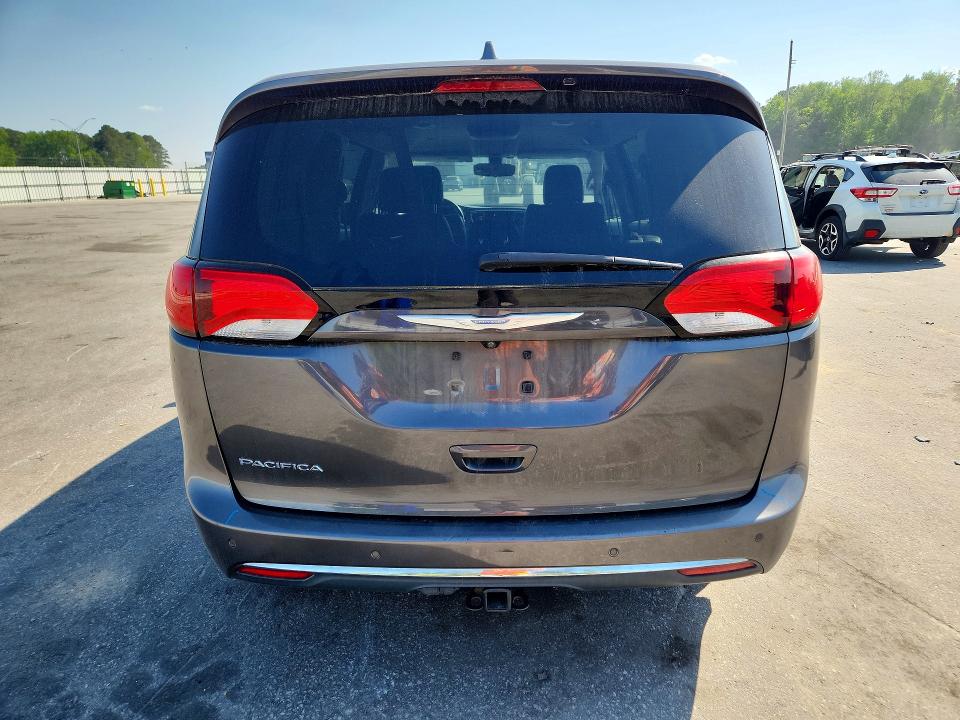 Photo 6 from auction – 2017 CHRYSLER PACIFICA with VIN 2C4RC1BG5HR725707