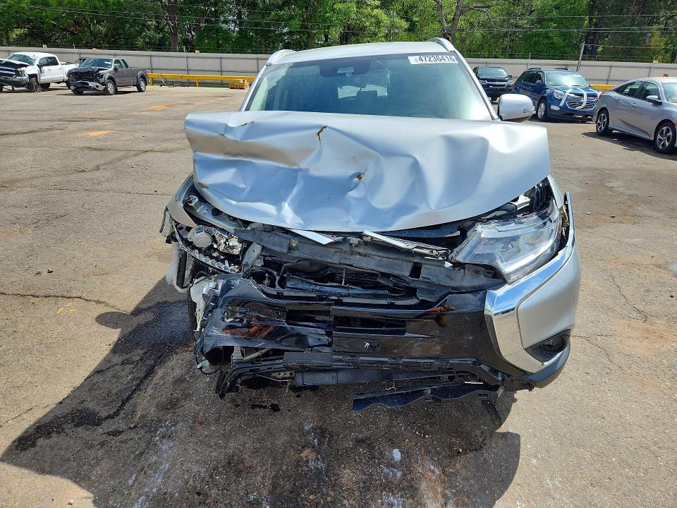 Photo 5 from auction – 2020 MITSUBISHI OUTLANDER with VIN JA4AD3A32LZ019503