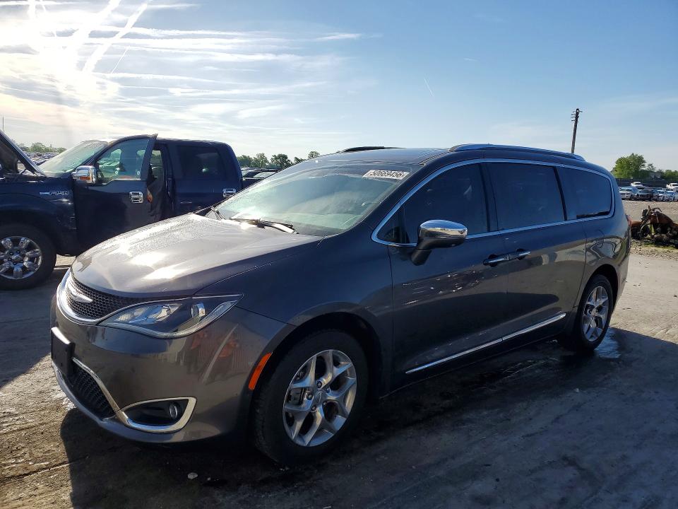 CHRYSLER PACIFICA 2018 with VIN 2C4RC1GG0JR122551 - Photo from auction