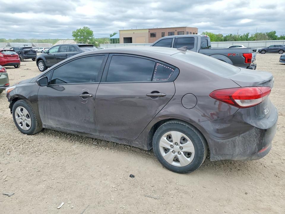 Photo 2 from auction – 2018 KIA FORTE with VIN 3KPFK4A70JE199115