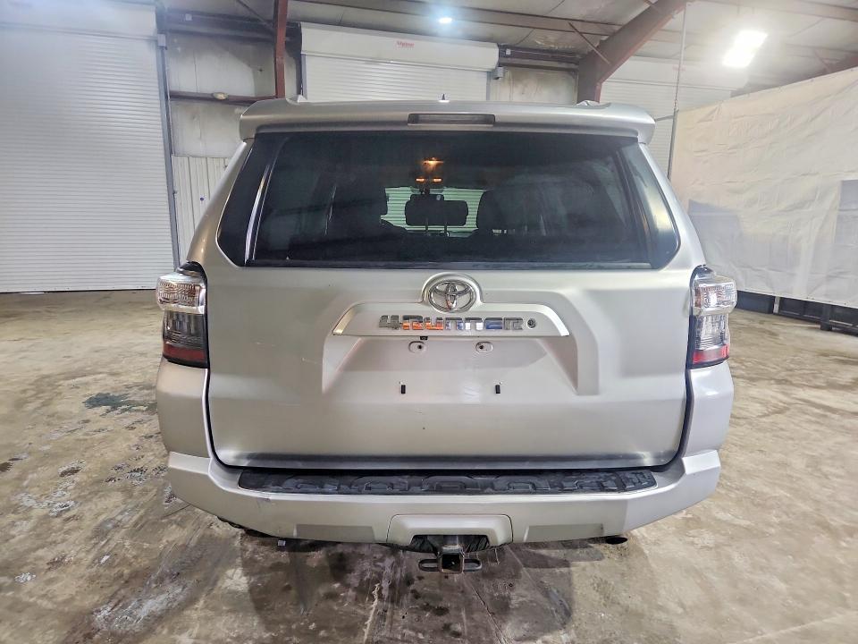 Photo 6 from auction – 2014 TOYOTA 4RUNNER with VIN JTEBU5JR3E5176070