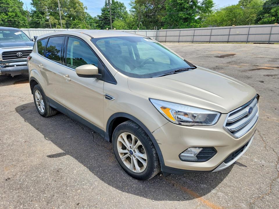 Photo 4 from auction – 2017 FORD ESCAPE with VIN 1FMCU0GD8HUE06683