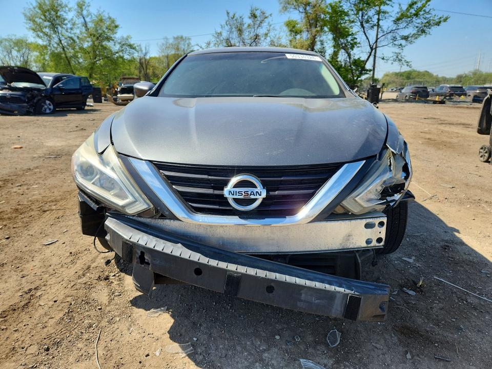 Снимка 5 от търг – 2017 NISSAN ALTIMA с VIN 1N4AL3AP9HC219645