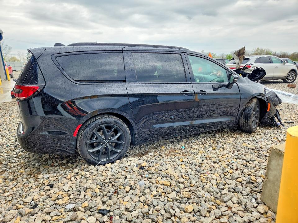 Photo 3 from auction – 2025 CHRYSLER PACIFICA with VIN 2C4RC1GG6SR608301