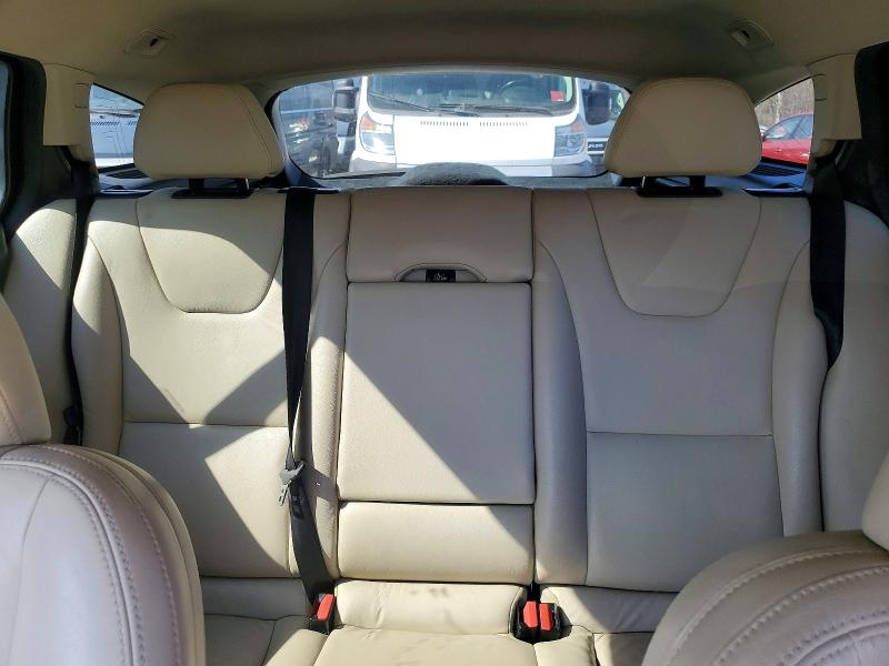 Photo 10 from auction – 2015 VOLVO V60 CROSS COUNTRY with VIN YV4612HK1F1000646