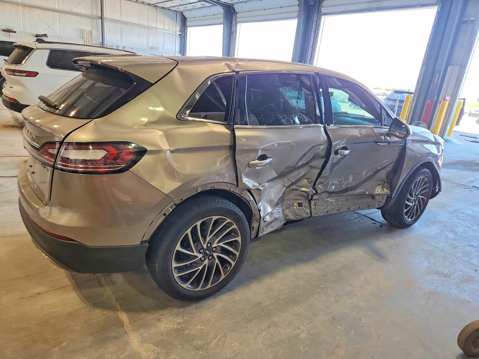 Photo 3 from auction – 2019 LINCOLN NAUTILUS with VIN 2LMPJ8L97KBL13763