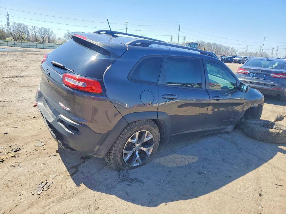 Photo 3 from auction – 2014 JEEP CHEROKEE with VIN 1C4PJMBS4EW257474
