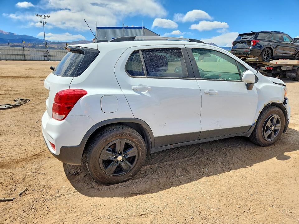 Photo 3 from auction – 2022 CHEVROLET TRAX with VIN KL7CJPSM9NB556688