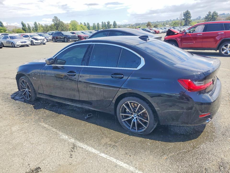 Photo 2 from auction – 2022 BMW 330E with VIN 3MW5P7J03N8C74487