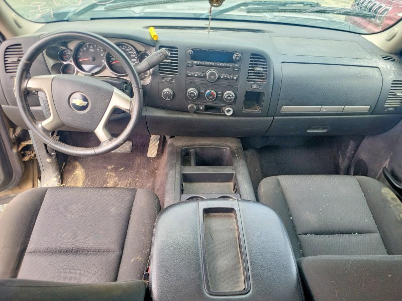 Photo 8 from auction – 2010 CHEVROLET SILVERADO with VIN 1GCSKSEA6AZ130104