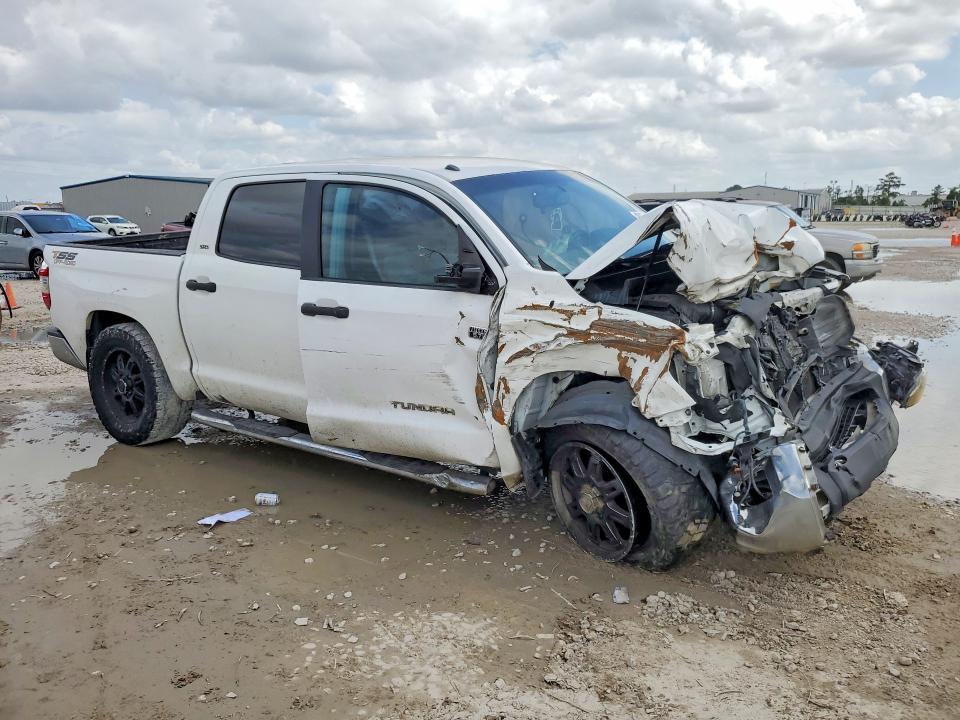 Photo 4 from auction – 2015 TOYOTA TUNDRA with VIN 5TFEY5F12FX178844