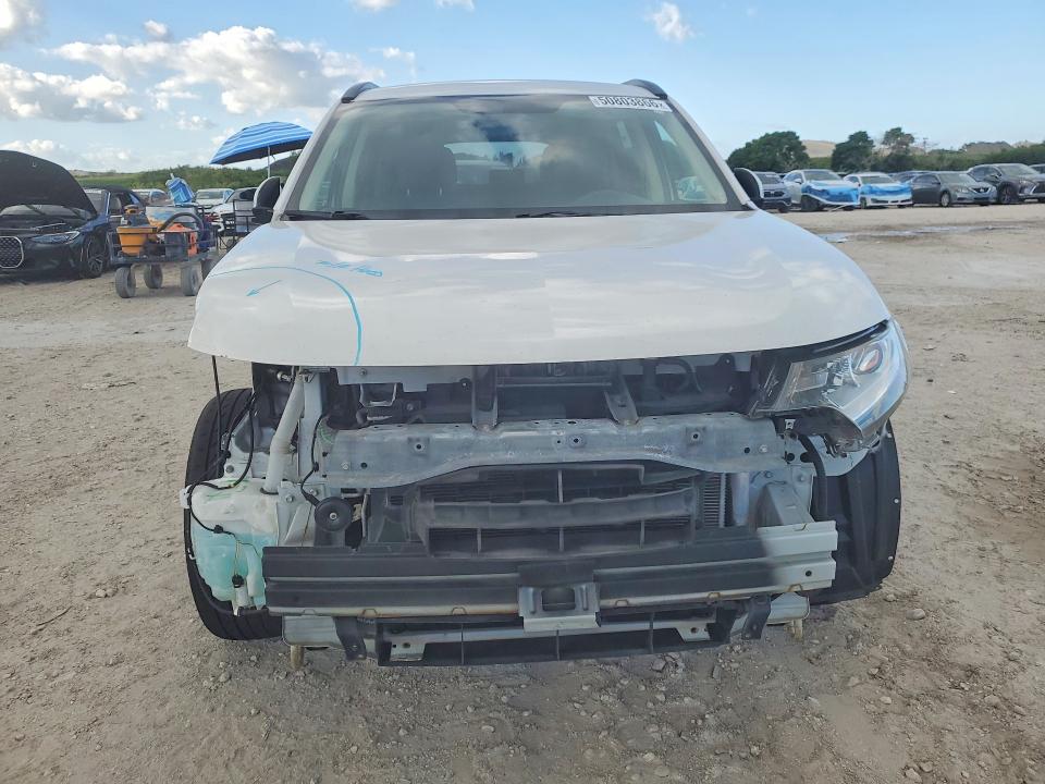 Photo 5 from auction – 2017 MITSUBISHI OUTLANDER with VIN JA4AZ3A3XHZ027616