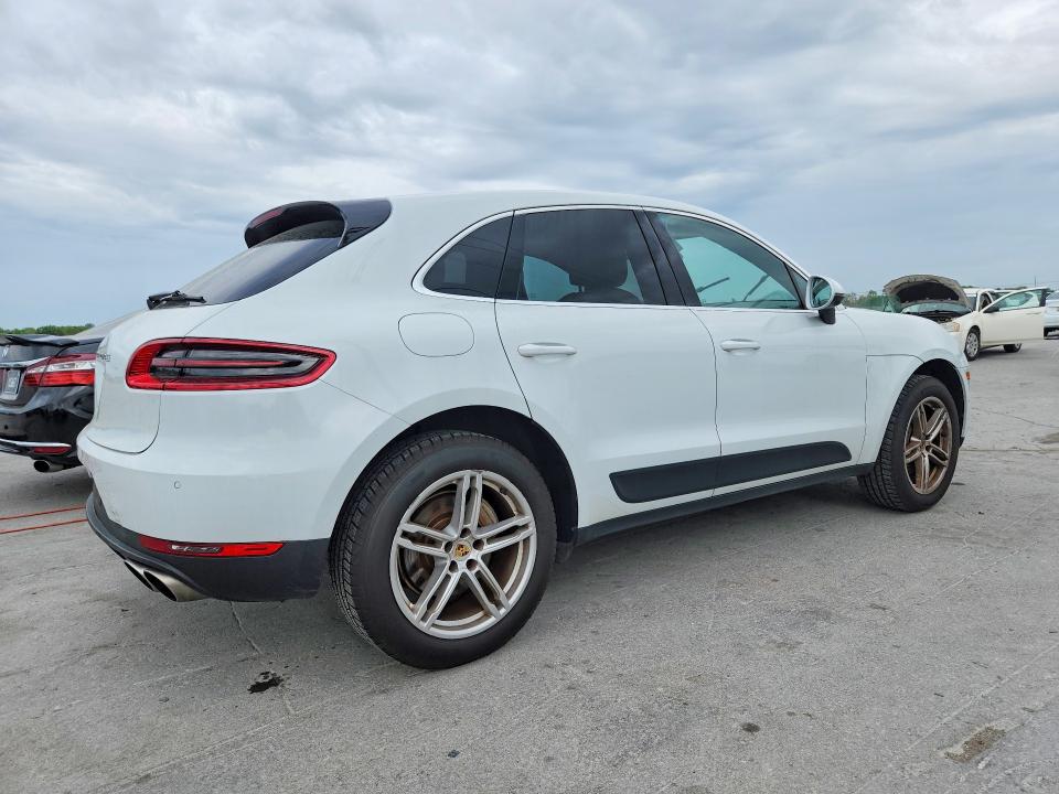 Photo 3 from auction – 2017 PORSCHE MACAN with VIN WP1AB2A50HLB14951