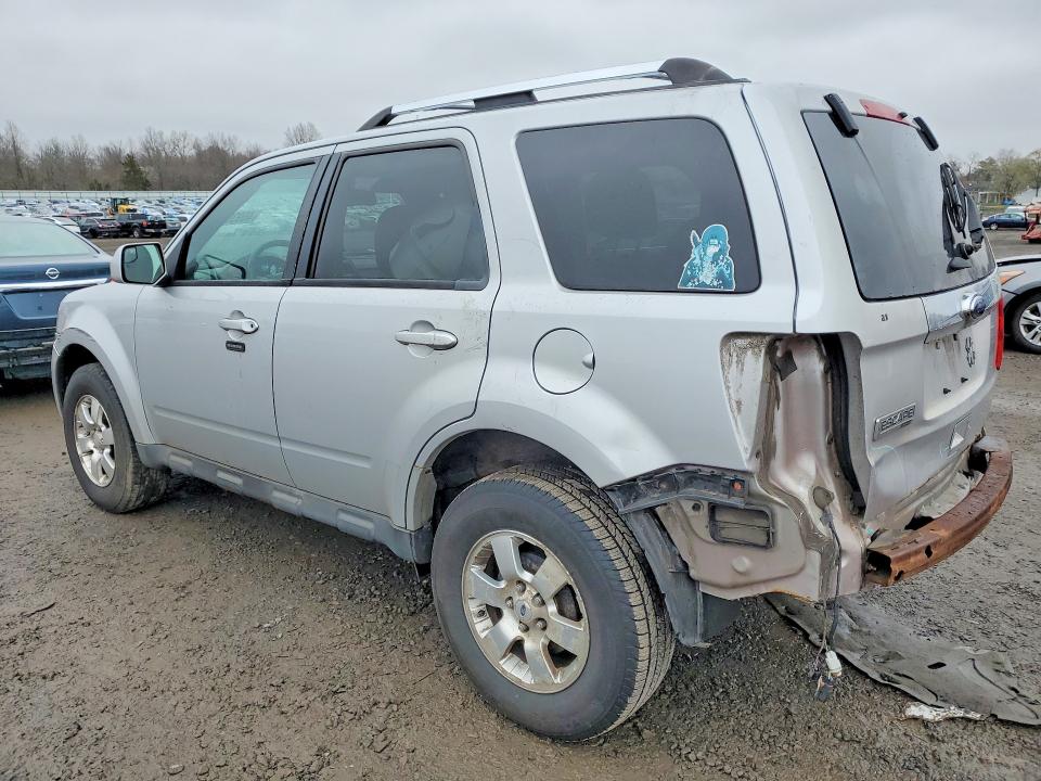 Photo 2 from auction – 2011 FORD ESCAPE with VIN 1FMCU0E70BKB17717