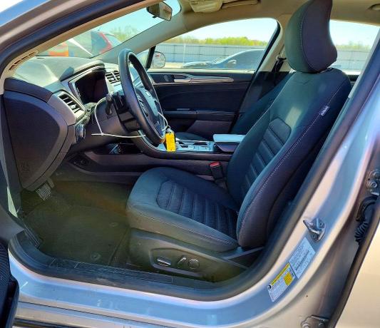 Photo 7 from auction – 2017 FORD FUSION with VIN 3FA6P0HD5HR309929