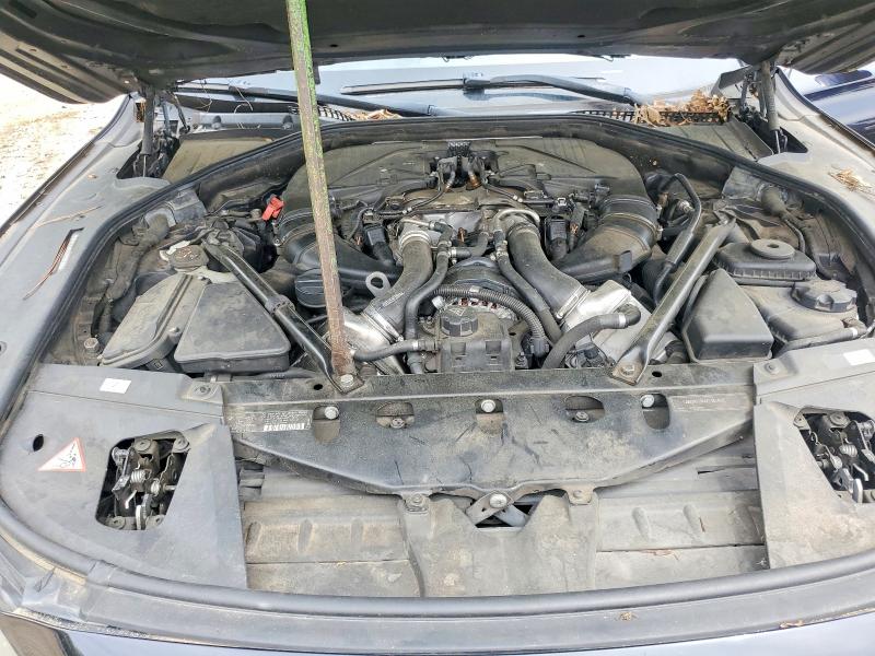 Photo 11 from auction – 2012 BMW 750 with VIN WBAKA8C53CCY37854