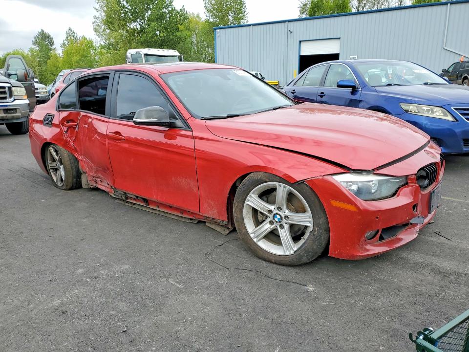 Photo 4 from auction – 2013 BMW 328 with VIN WBA3C1C5XDF444827