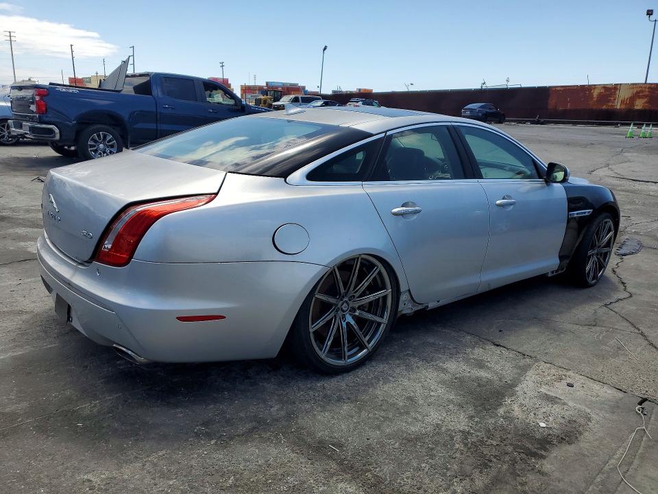 Photo 3 from auction – 2013 JAGUAR XJ with VIN SAJWA1GT2DMV54721