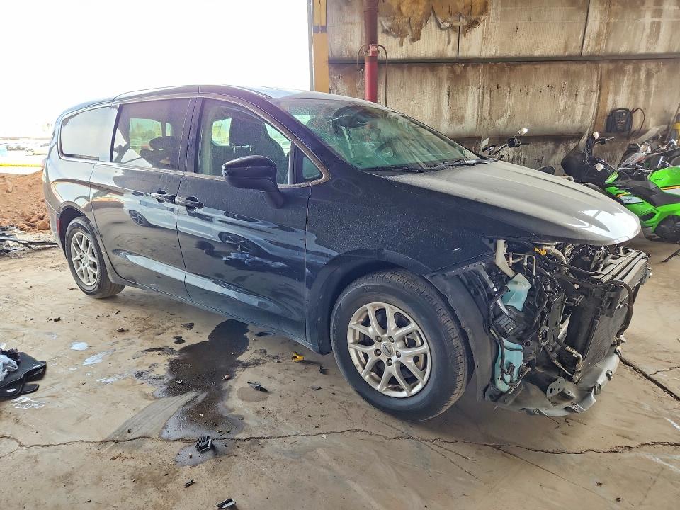 Photo 4 from auction – 2023 CHRYSLER VOYAGER with VIN 2C4RC1CG0PR616441